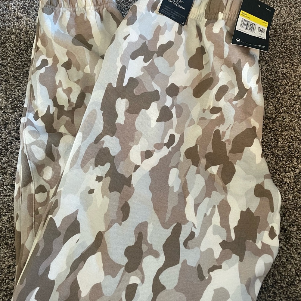 Nike mens small joggers